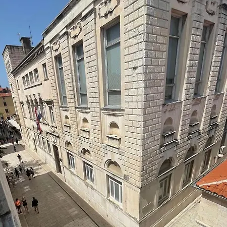 Enjoy Apartman Zára